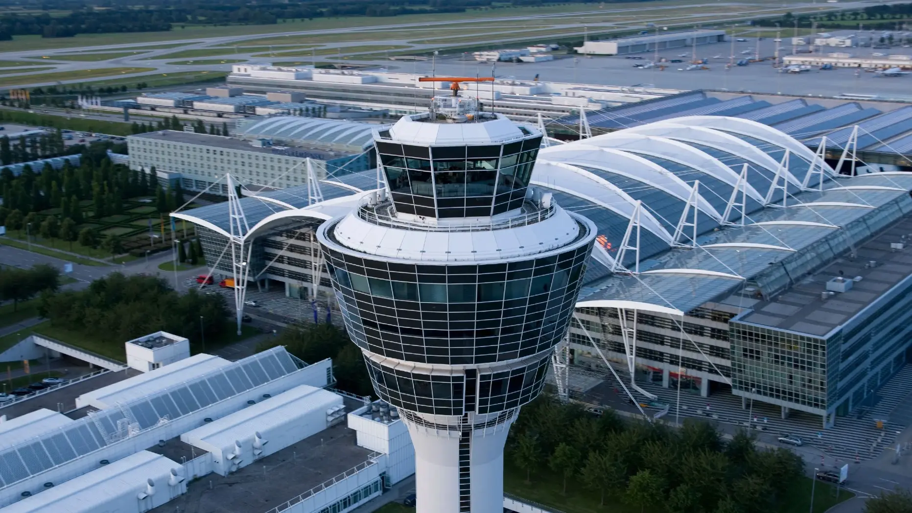 Air Traffic Control Building Stålkonstruksjon