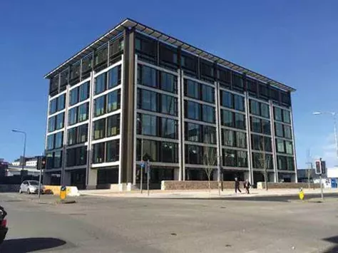 Prefabrikkerte kontorbygg av stålramme